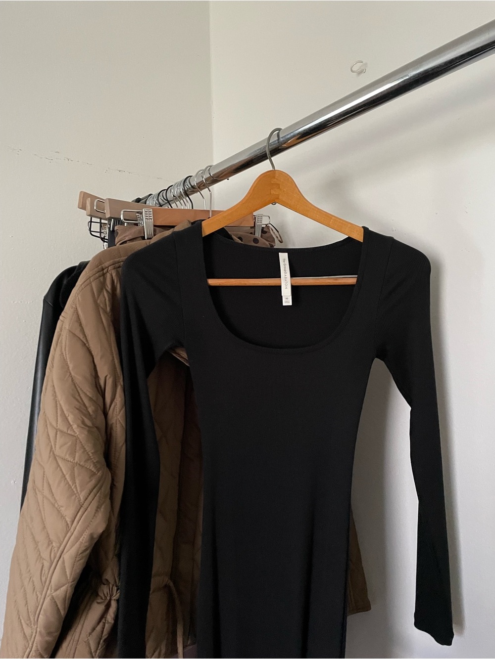 Aritzia Black Long Sleeve Scoop-Neck Maxi Dress - Picture 2 of 3